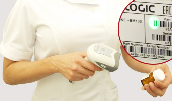 <p><p>ブザー音を消音設定にしても<strong>グリーンスポット</strong>により確実に読み取り確認が可能。静粛性が求められる病床内での使用に最適。</p>
</p>